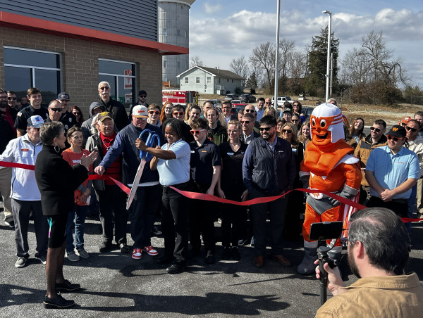  Branson Celebrates New Whataburger Location with Ribbon-Cutting Ceremony 