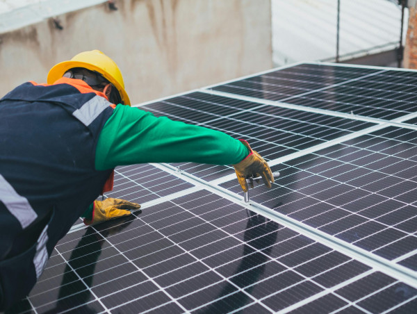  Why over $13 billion in renewable energy investments are at risk in Vietnam 