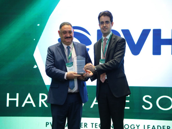  PV Hardware wins the PV Tracker Technology Leader at the Solarabic KSA Awards 2025 