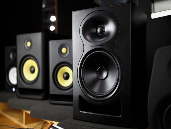  Custom Audio Systems Designed to Enhance Any Atmosphere 