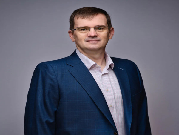  Inspiring Coach, Author, and Business Strategist Robert J. Lake Recently Featured on Close Up Radio 