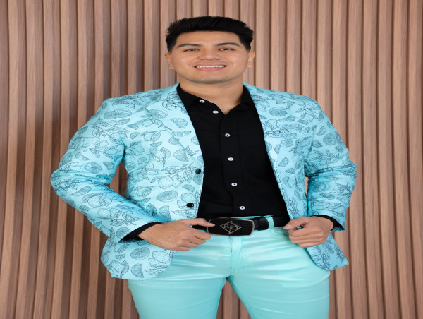 LA ORIGINAL BANDA EL LIMÓN DE SALVADOR LIZÁRRAGA PRESENTA A SU NUEVO VOCALISTA, MANUEL ÁVILA