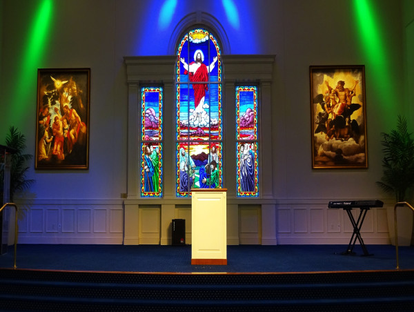  Pat Robertson of the 700 Club Unveils Prestige Fine Art Masterpieces for Chapel in Virginia Beach 