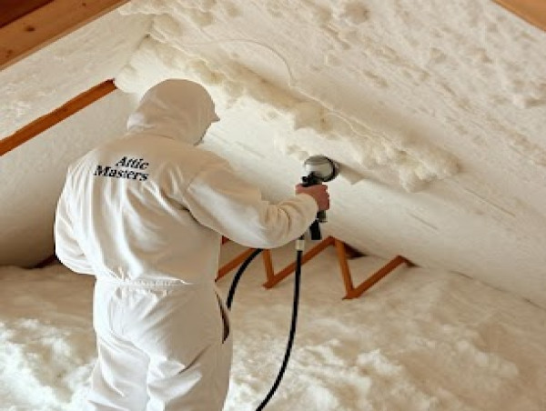  Exploring the Advantages of Spray Foam Insulation in Los Angeles 