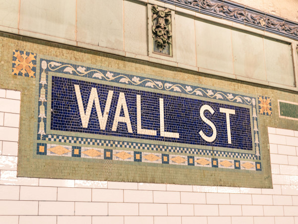 Russell 2000 Index forecast as the crash continues: buy the dip?