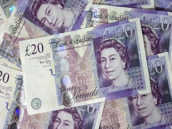  Pound climbs to 7-month high as Trump’s Fed comments weaken dollar; analysts forecast GBP/USD path 