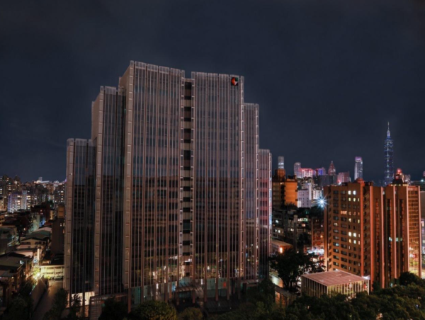 KGI Financial Joins Global Earth Hour Initiative Angelo Koo Calls on Financial Industry to Strive for a Green future