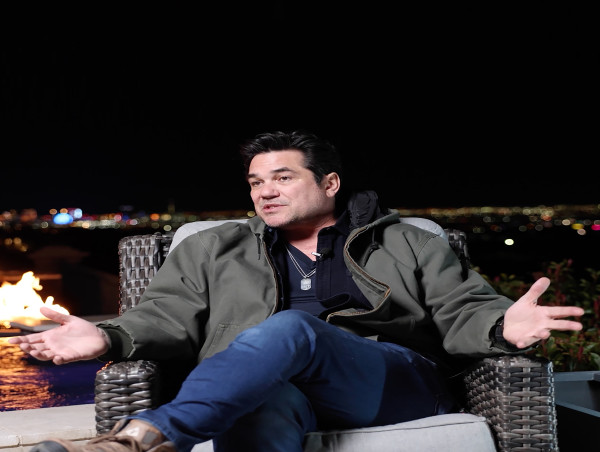  Dean Cain Gets Real About Racism, Gun Rights and Self-Protection 