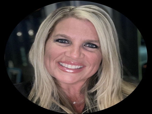 Maryland's' Business Coach Elizabeth Diable Named Local Business Person of the Year by Alignable