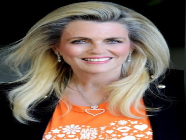  RobinHood Diamonds Supports Race to Erase MS Charity in Hollywood 