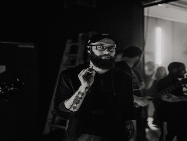  New York Art Life Proudly Presents Kristian Poppe: Tour Symphony Architect Who Harmonizes Logistics and Legacy 