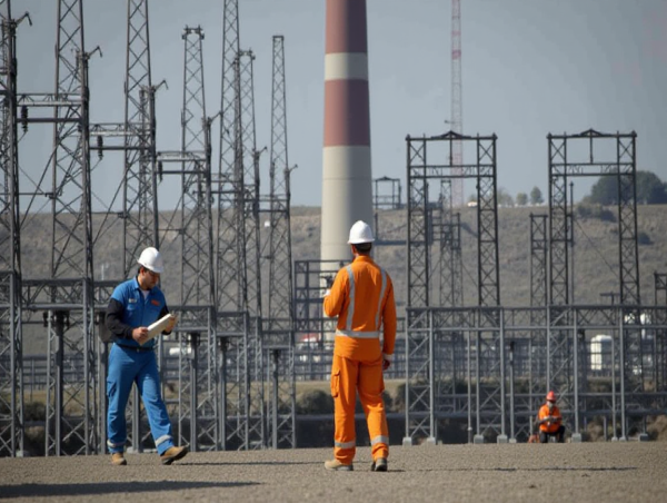 Alcoa sees strong order book but faces uncertainty amid tariffs, power outage