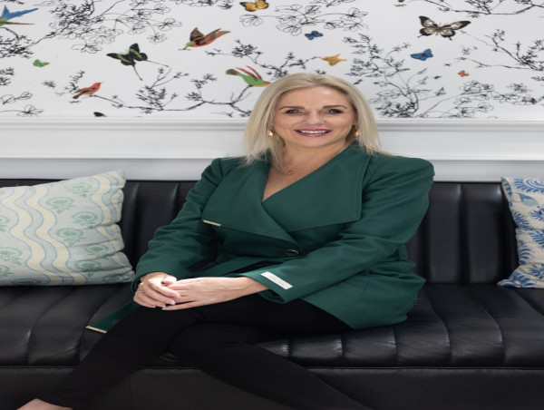 Sarah Clayton Teams Up with Chris Voss to Co-Author SuccessBooks® 'Flip the Script'