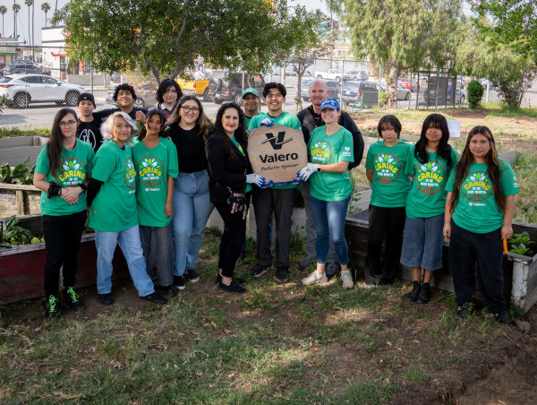 Valero and Sharefest Team Up Once Again to Transform Banning High School for Earth Day 2025