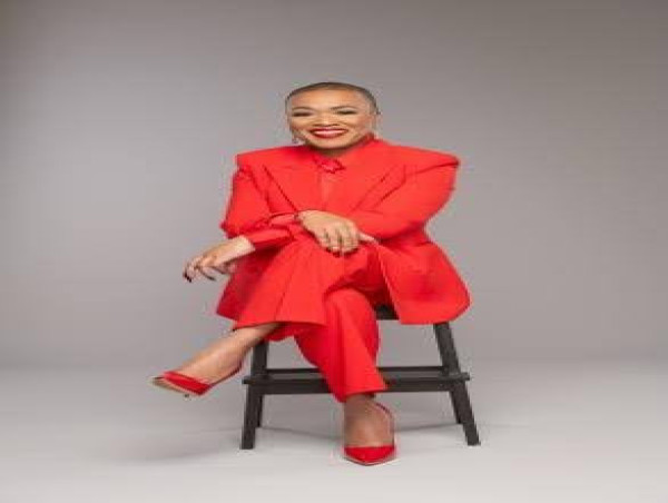 Dana L. Cox on Wickedly Smart Women Podcast: Navigating Burnout, Radical Pivots, and the Real Cost of Success