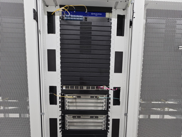 Surfing the Network Wave: MIRhosting Launches Next-Gen 400G ZR+ DWDM Backbone