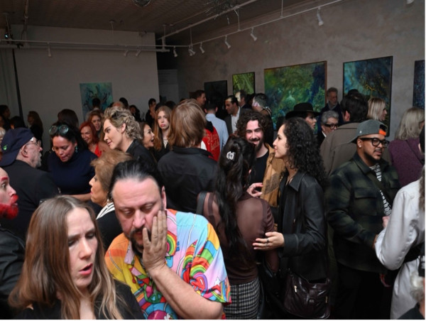 Canvas Meets Code: Artem Mirolevich and Dmitry Trekhsvyatsky Launch Bold New Exhibition