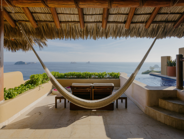 The Rise of Private Pool Suites: Why Luxury Travelers Are Choosing Secluded Stays