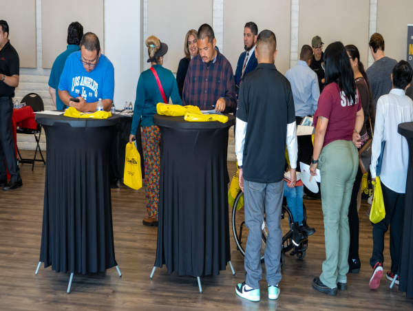  Latino Talent in High Demand as Employers Compete at EmpleosLatino.com Job Fair 