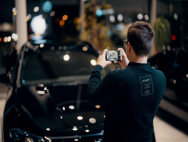 Belron Franchises in Europe Adopt DriveX AI Windshield Inspection Technology