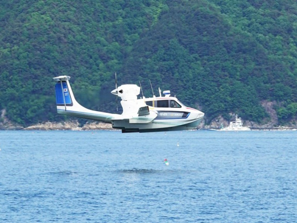 Revolutionizing Maritime Mobility: The ARON M80 Flying Ship Takes Flight