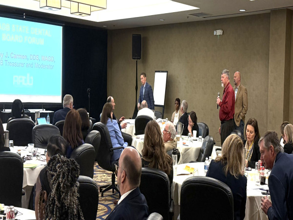 Regulators Discuss Challenges in Dentistry at Chicago Meeting