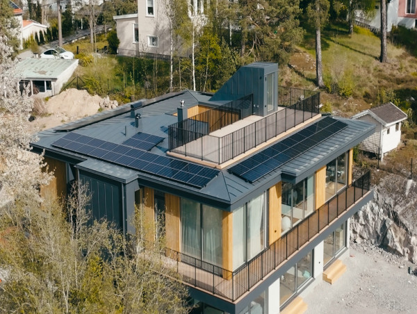 World Leading Solar Tech Available For Private Homes / Longi Brings High Efficiency Module Series Ecolife To Homeowners