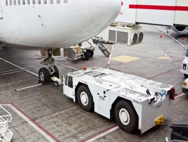 Aircraft Pushback Tugs Market to Exceed USD 7.5 Billion by 2035 Driven by Automation & Eco-Friendly Ground Support Trend