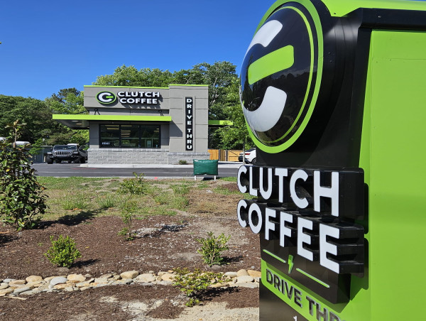  Clutch Coffee Expands into Charleston with First of Two Grand Openings This Summer 