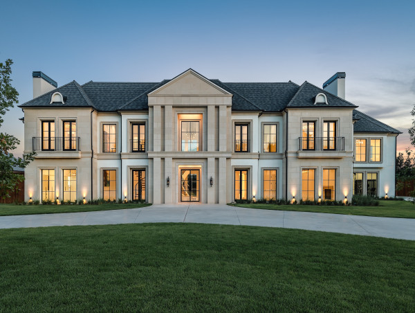  Dallas Distinction: Three Homes Offer Redefined Luxury Living 