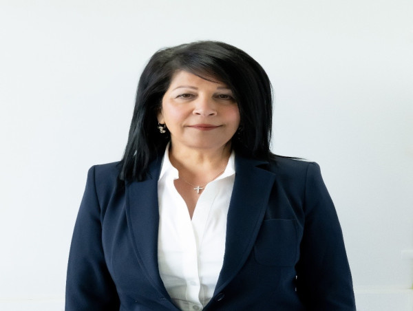 DR. ROMENA KIRYAKOUS SELECTED AS A TOP DOCTOR OF THE YEAR IN PSYCHOLOGY BY IAOTP