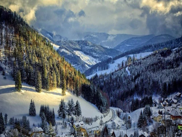 Germany Mountain and Ski Resort Market to Hit USD 1.8 Billion by 2035, Boosted by Tourism and Green Innovation