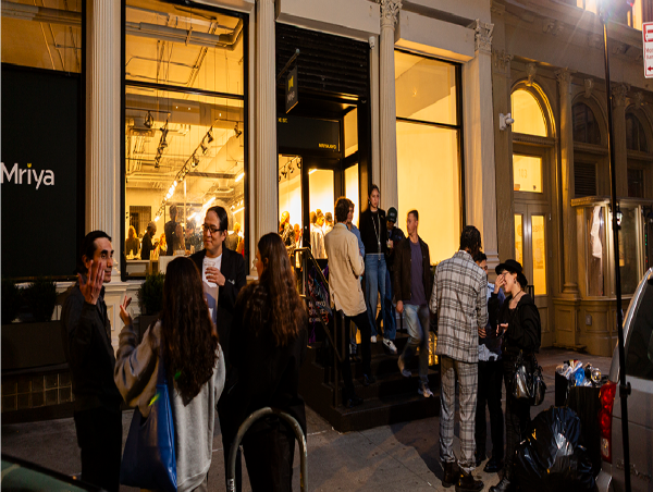  Collectors Flock to Marko Stout’s Opulent Show 