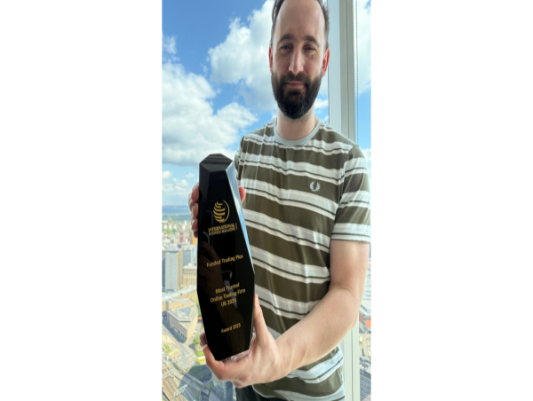 Funded Trading Plus wins top honours for online trading services in the UK