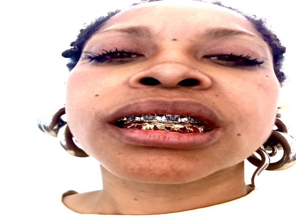  Erykah Badu Announces Liberation from Major Label, Set to Release New Music on Her Own Label, Control FREAQ Records 