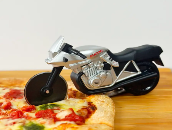  SUZUKI KATANA-Inspired Pizza Cutter 'Pizzacutterna' Sells Out Additional Production of 1,000 Units 