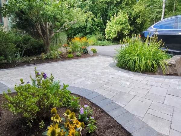  The Low-Maintenance Landscaping Trend Taking Over Southern New Hampshire 
