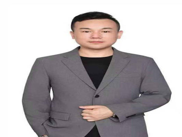  Maochun Cao Announces New Developments in Pool Water Treatment, Emphasizing Intelligent Systems and Green Disinfection 