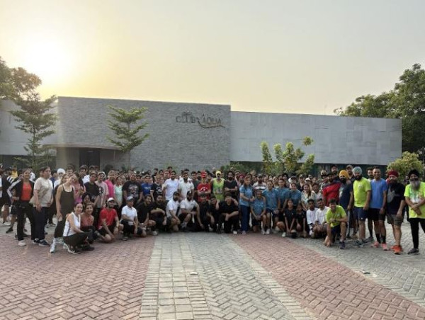  Club Aqua, AIPL DreamCity, Ludhiana Celebrates Father's Day with a High-Energy Morning Run in Collaboration with Runners Brew Club 
