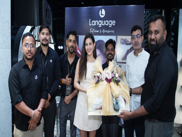  Amyra Dastur Applauds Language's Inclusive Fashion at Elante Mall, Chandigarh 