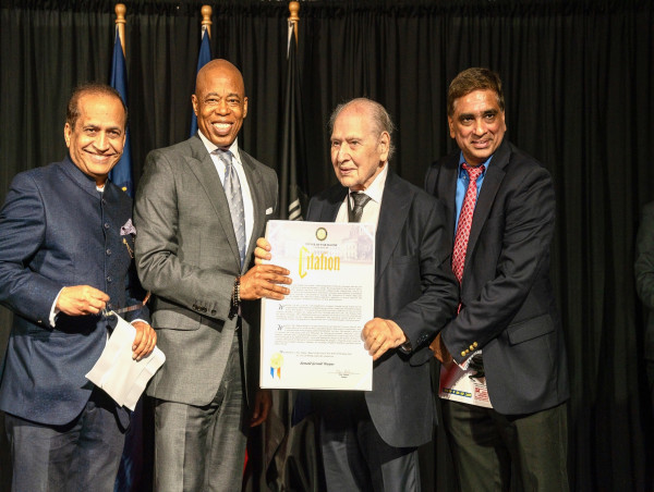  NYC Mayor Eric Adams & Dr Raj Bhayani FIPA President Honor Healthcare Achievers of New York 