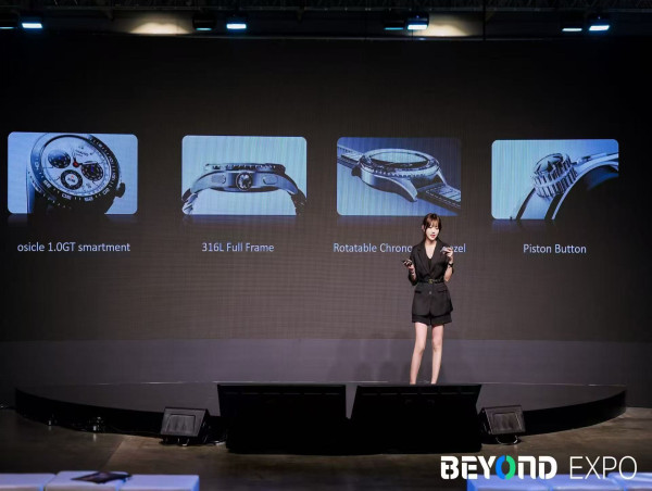  KAVVO Officially Launches the World's First Active Luminous Smartwatch —— KAVVO Oyster Elite at BEYOND Expo 2025 