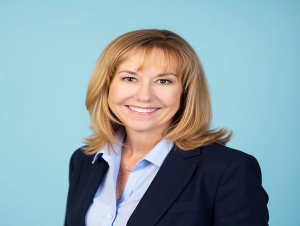  Robin Lankton Joins Public Products as Vice President of Marketing 