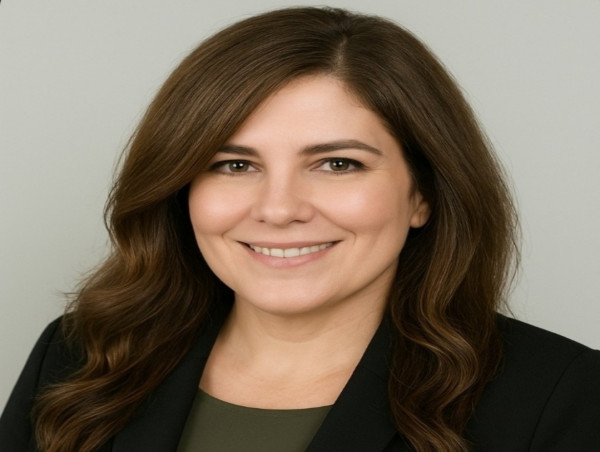  Julie Wall, Board Certified Sexologist and Founder of Building Intimacy, Joins Cast of Reality Show The Blox 