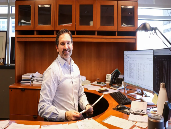  Ryan Fleischer Named #142 on AdvisorHub’s 2025 'Advisors to Watch' List 