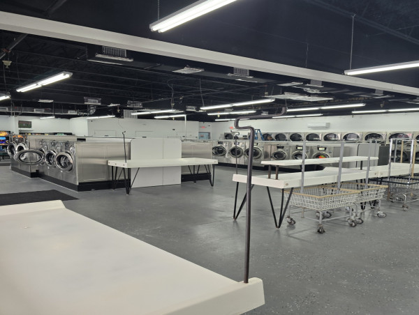  Freedom Wash Laundry Highlights Convenience of Wash and Fold Services During Summer in Pensacola 