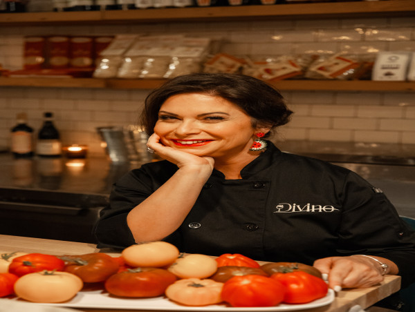  Divino Ristorante-Enoteca Welcomes Award-Winning Chef Amy Riolo as Brand Ambassador 