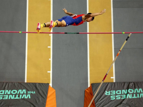 The World's Most Prestigious Street Pole Vault Competition Comes to Asia
