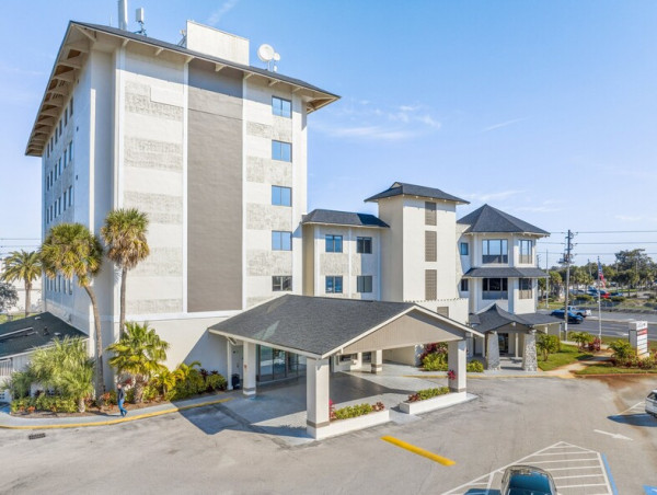 Firmion Professional Center, LLC Acquires Candia Tower in Holdiay, Fl with Plans for Major Reinvestment and Rebranding
