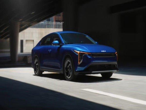 2025 KIA K4 Sedan Earns Wards 10 Best Interiors & UX Award